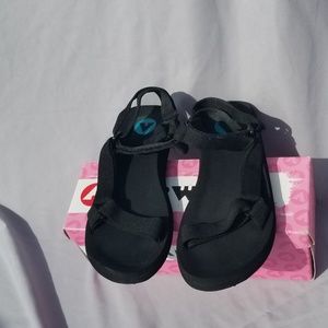 Airwalk sandals